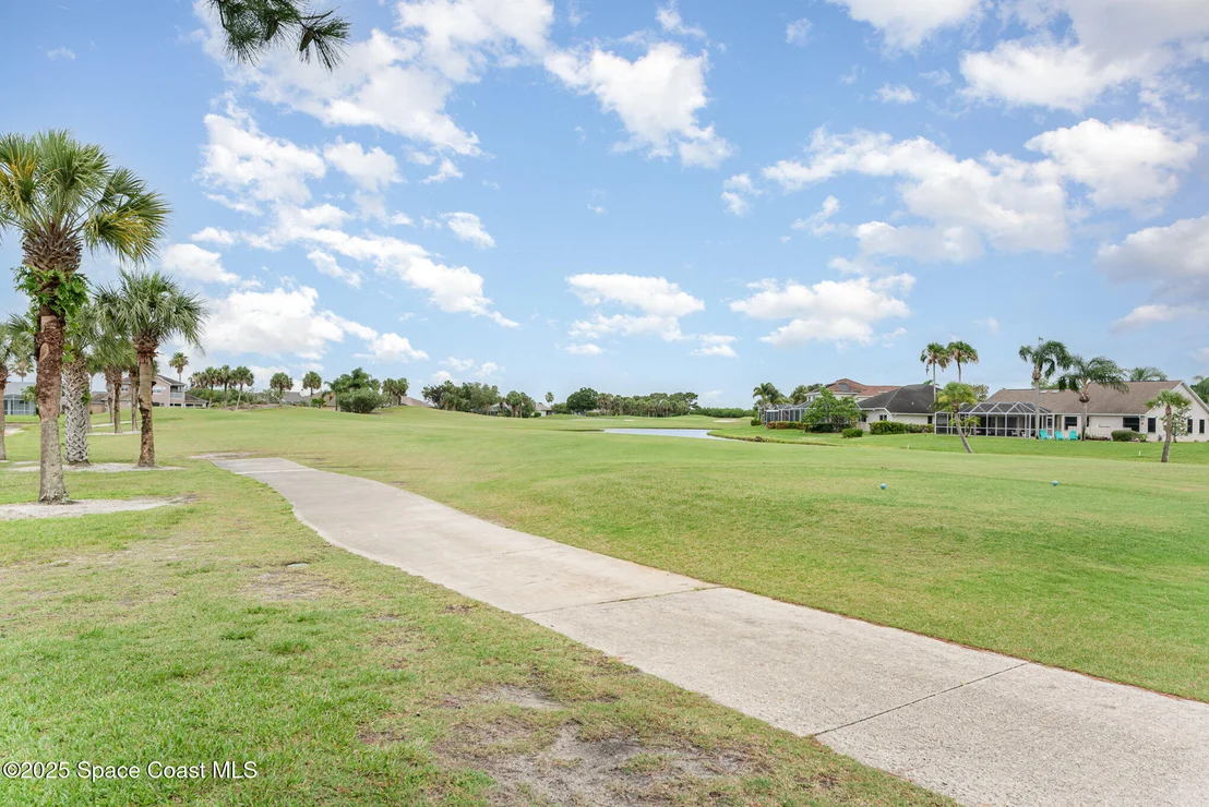 Photo of 2597 Addington Circle