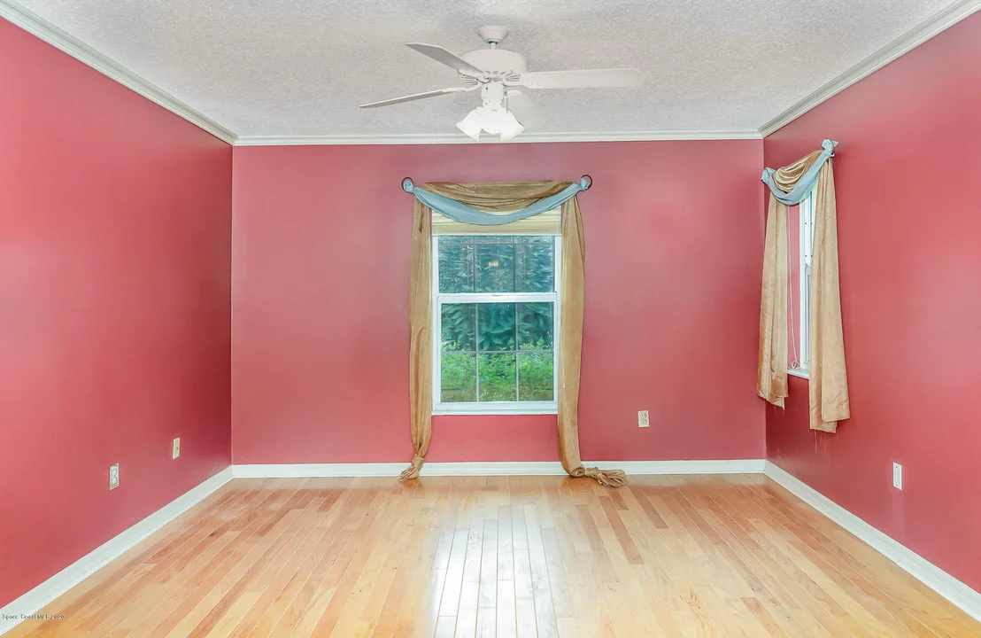Photo of 2762 School Drive NE
