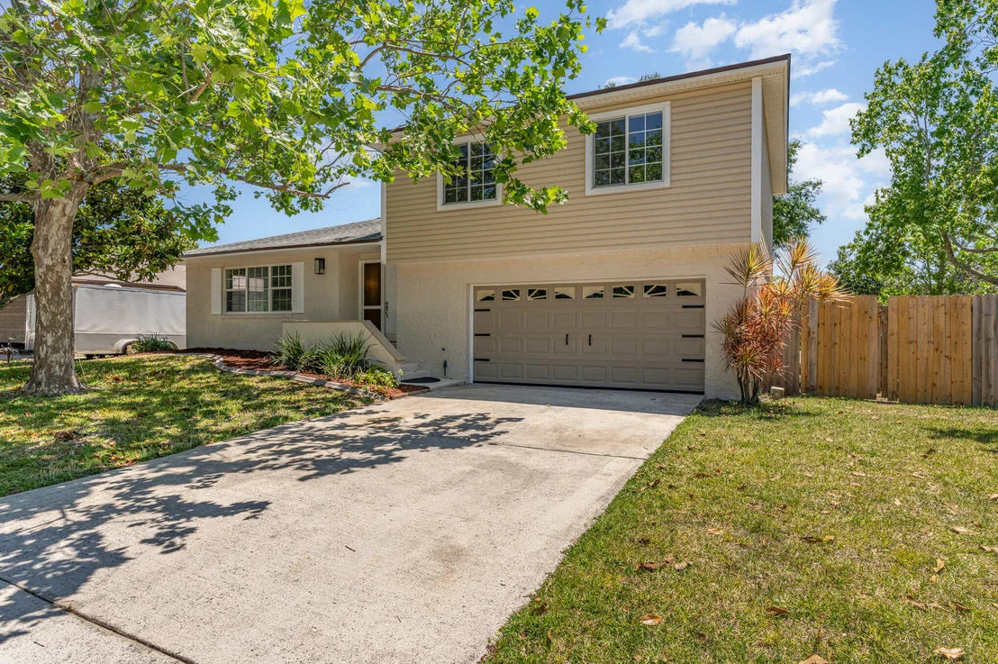 Photo of 847 Berkshire Drive