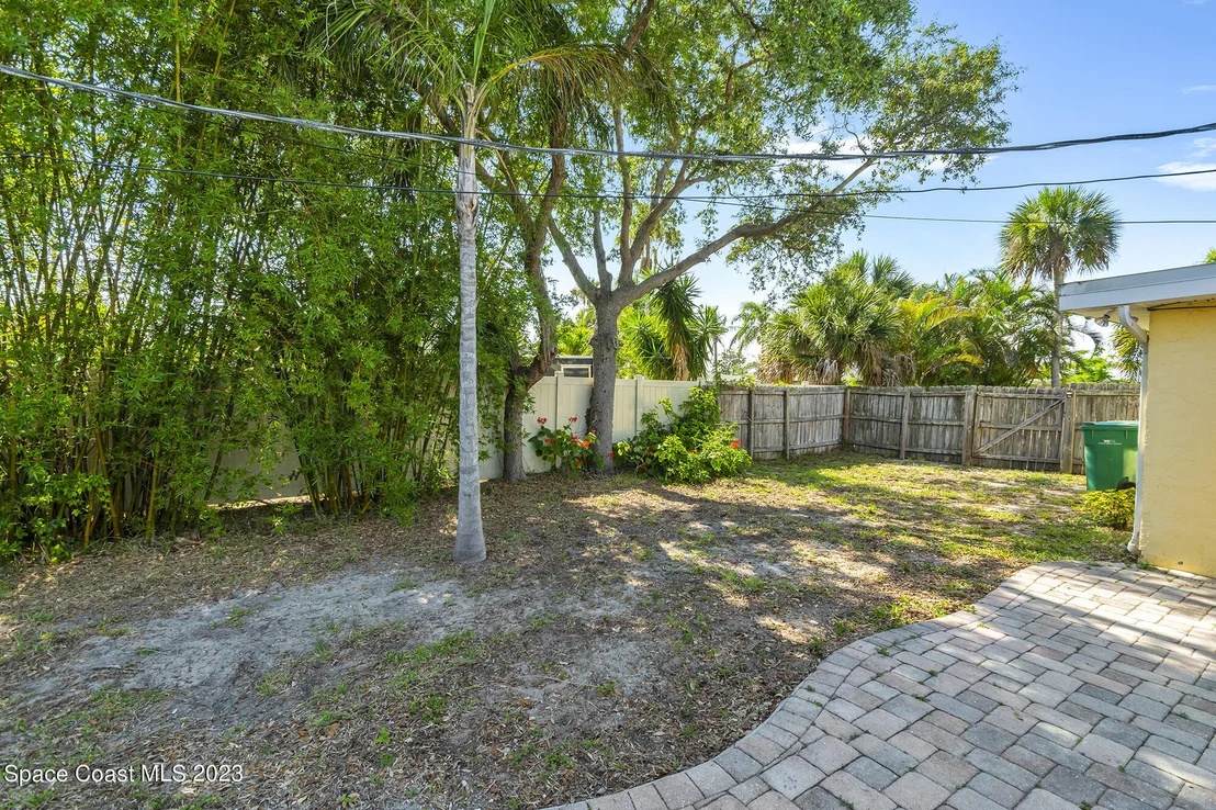 Photo of 325 Cinnamon Drive