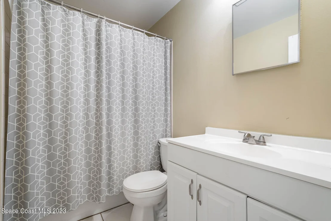 Photo of 2445 Victor Road