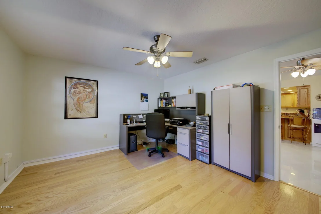 Photo of 1827 S Live Oak Drive
