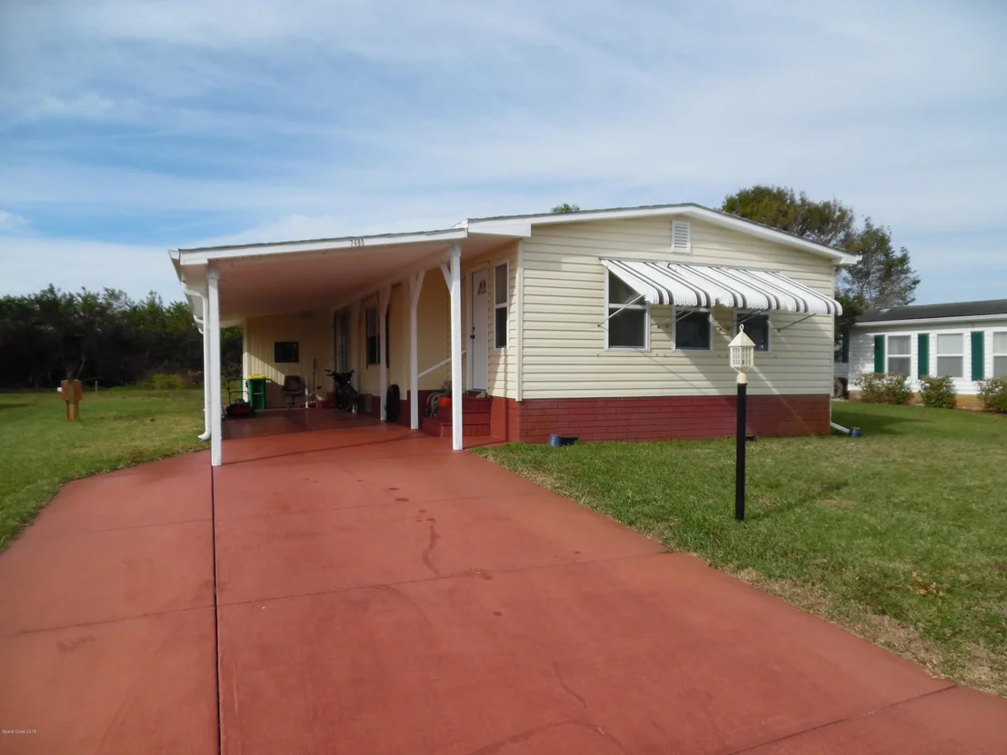 Photo of 7480 Blackhawk Road
