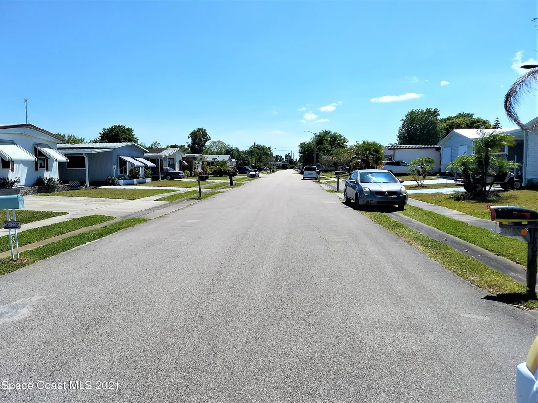 Photo of 1812 Seagrape Street NE