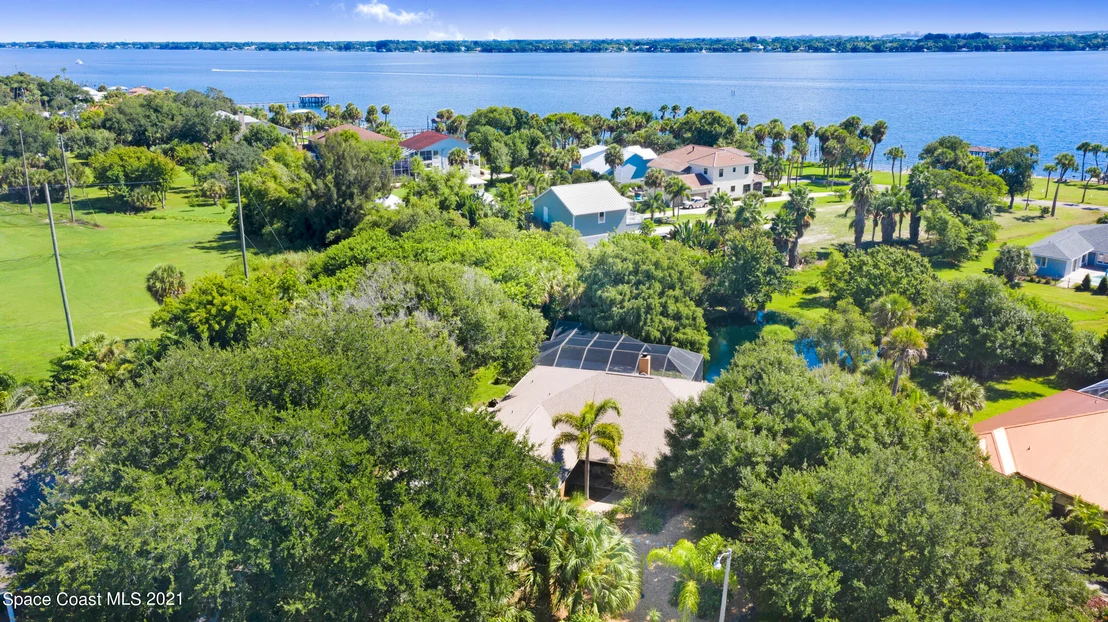 Photo of 255 River Road Circle