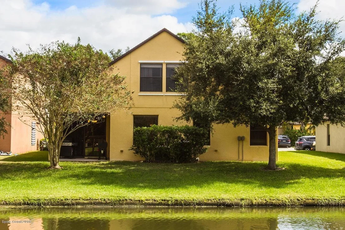 Photo of 565 Dryden Circle
