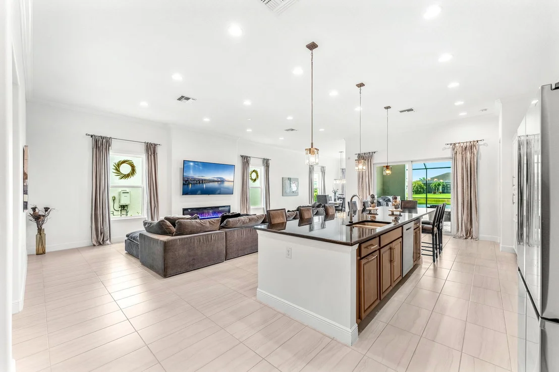 Photo of 8185 Lyside Drive