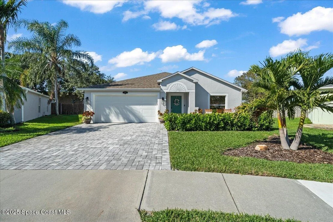 Photo of 2577 Deercroft Drive