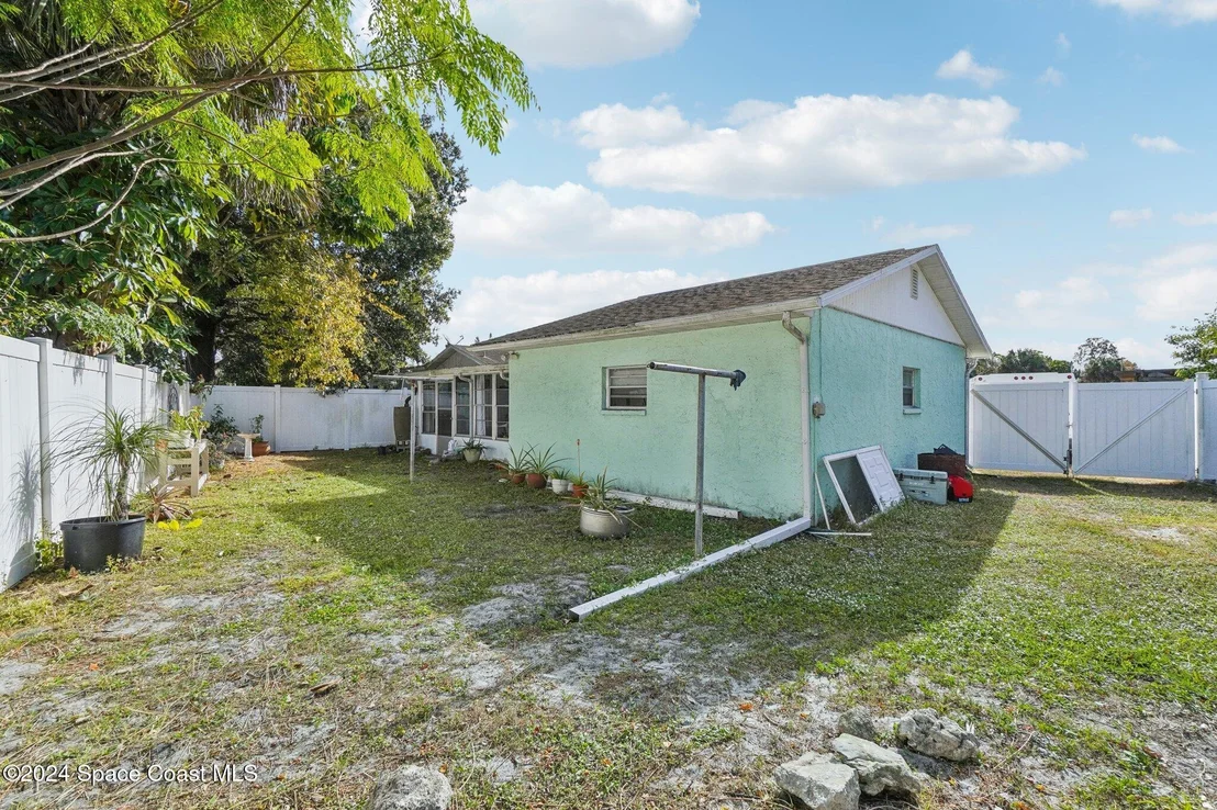Photo of 2476 Mercury Drive