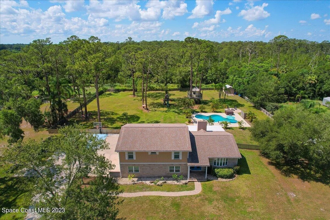 Photo of 8615 Sylvan Drive