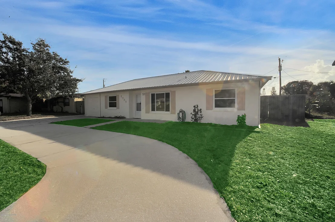 Photo of 2795 Locksley Road