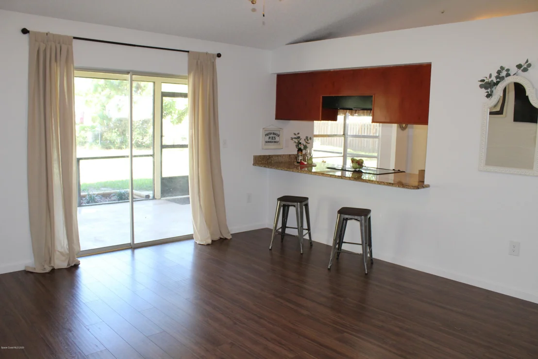 Photo of 4852 Alfred Street