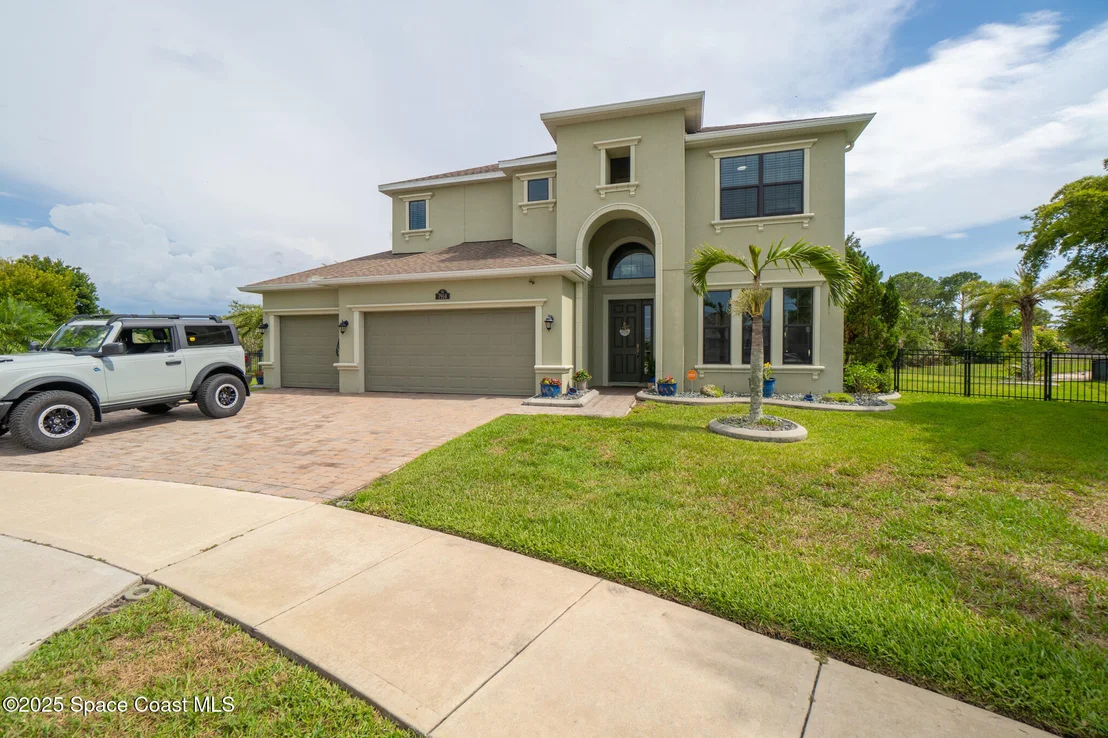 Photo of 7914 Creshire Court