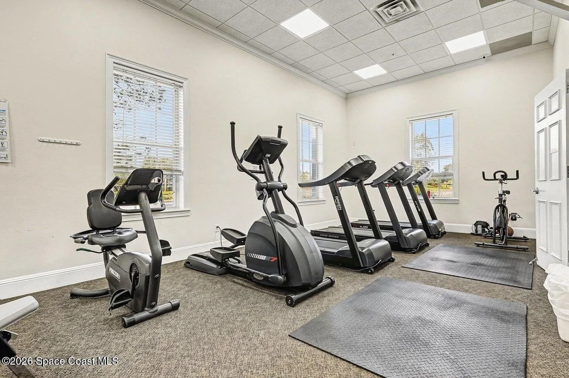 Photo of 1785 Windbrook Drive SE
