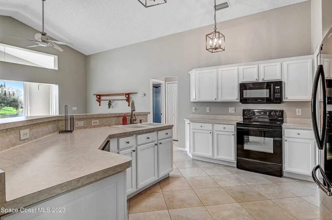 Photo of 895 Shaw Circle
