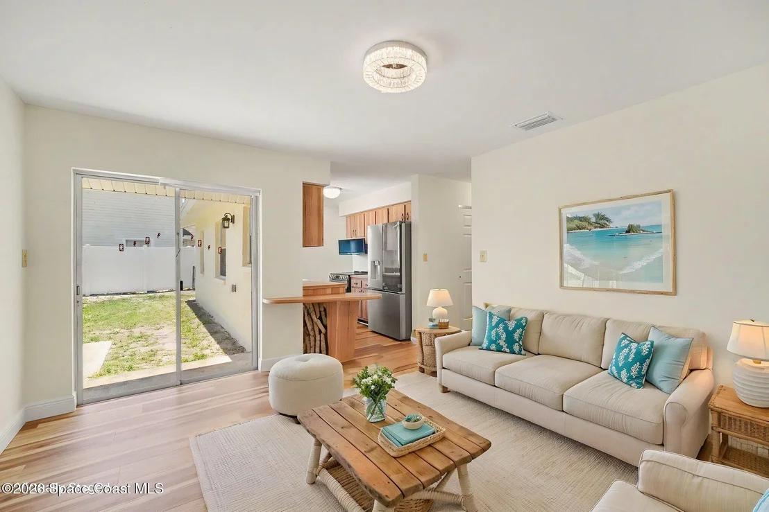 Photo of 952 Bayberry Lane