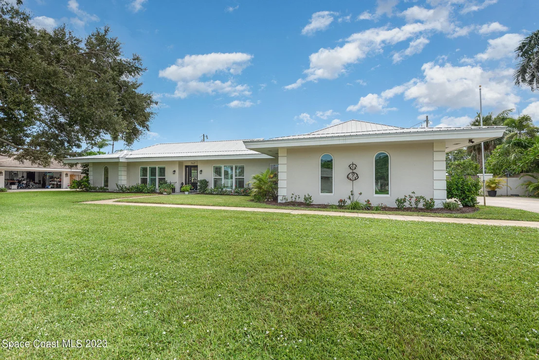 Photo of 707 Hibiscus Trail
