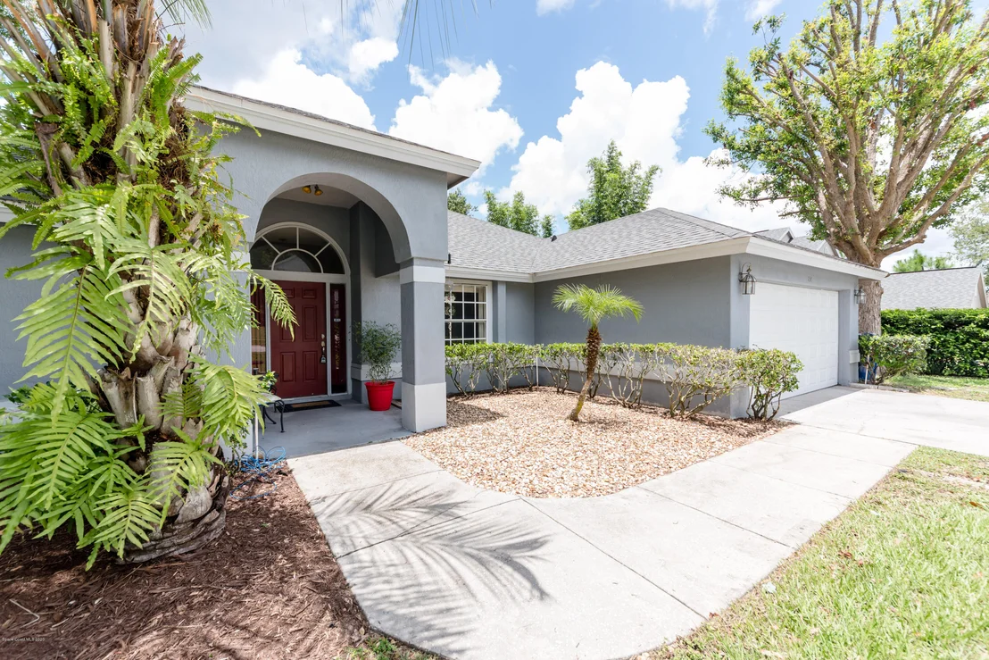 Photo of 876 High Pointe Circle