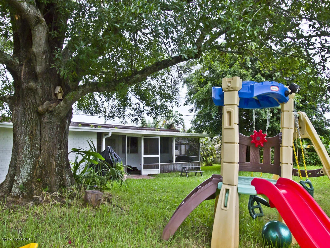 Photo of 1773 Ixora Drive W