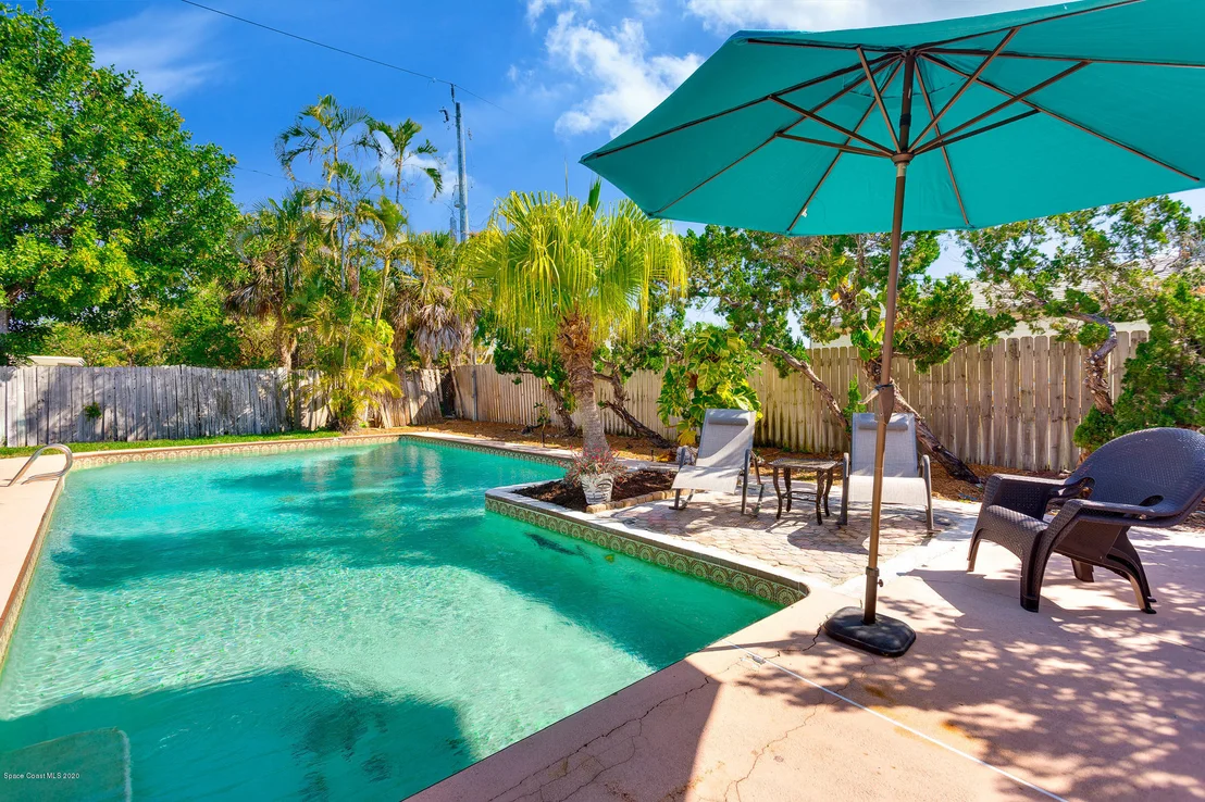 Photo of 611 Mango Drive