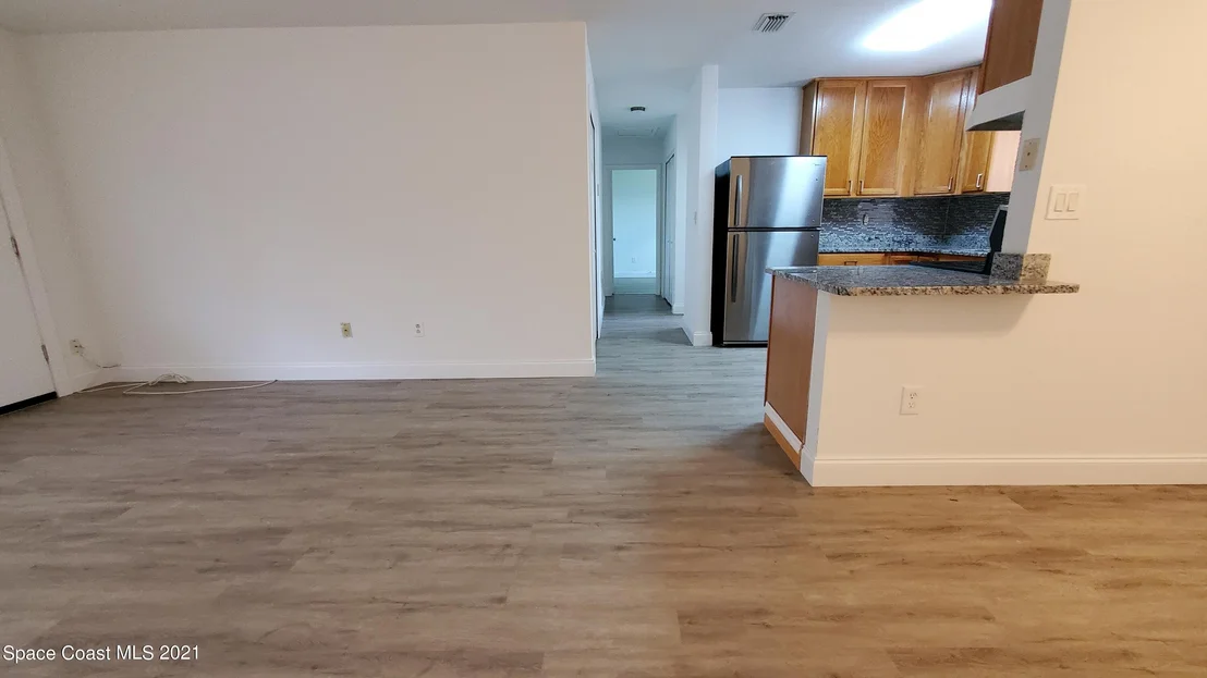 Photo of 1057 Cabot Drive NE