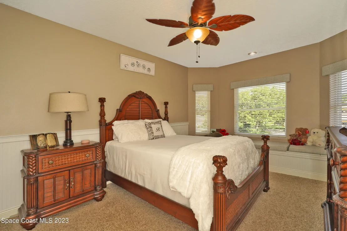 Photo of 2217 Royal Oaks Drive