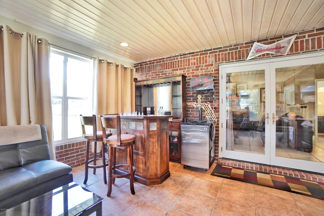 Photo of 440 N Burnett Road
