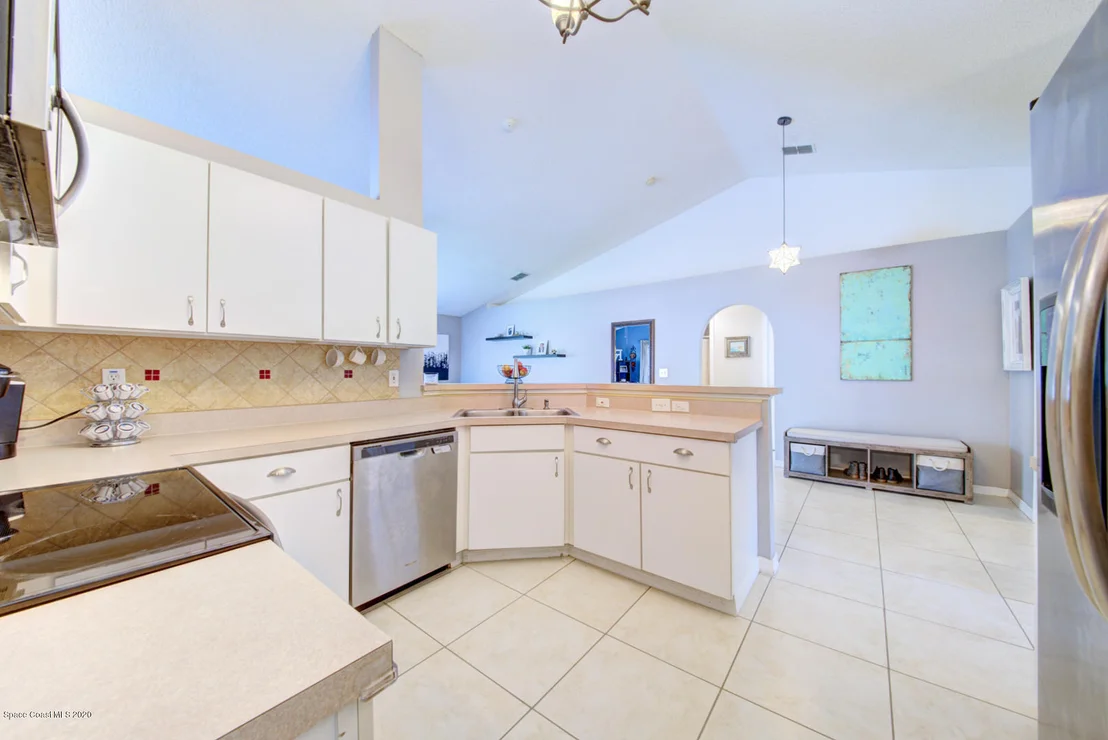 Photo of 2380 High Ridge Road