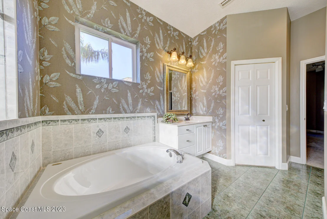Photo of 2614 Canterbury Circle