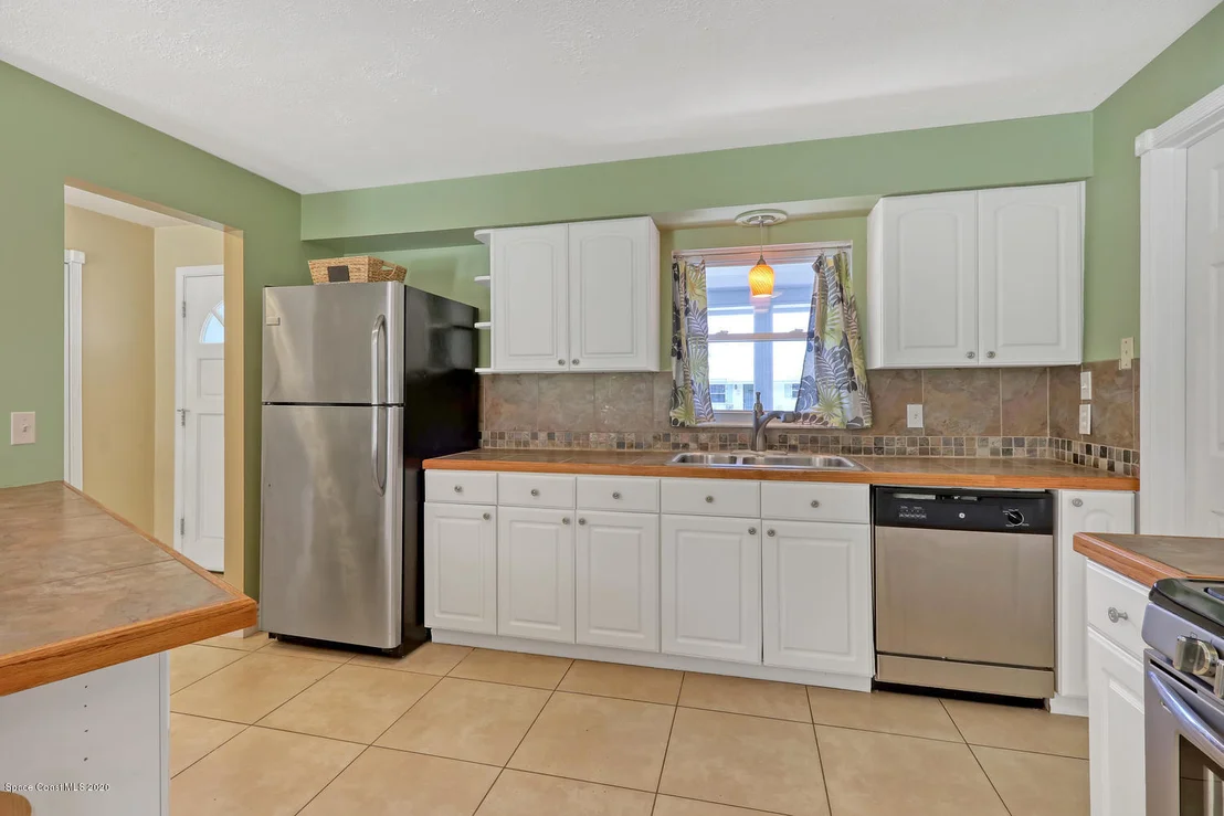Photo of 1085 Hermosa Drive