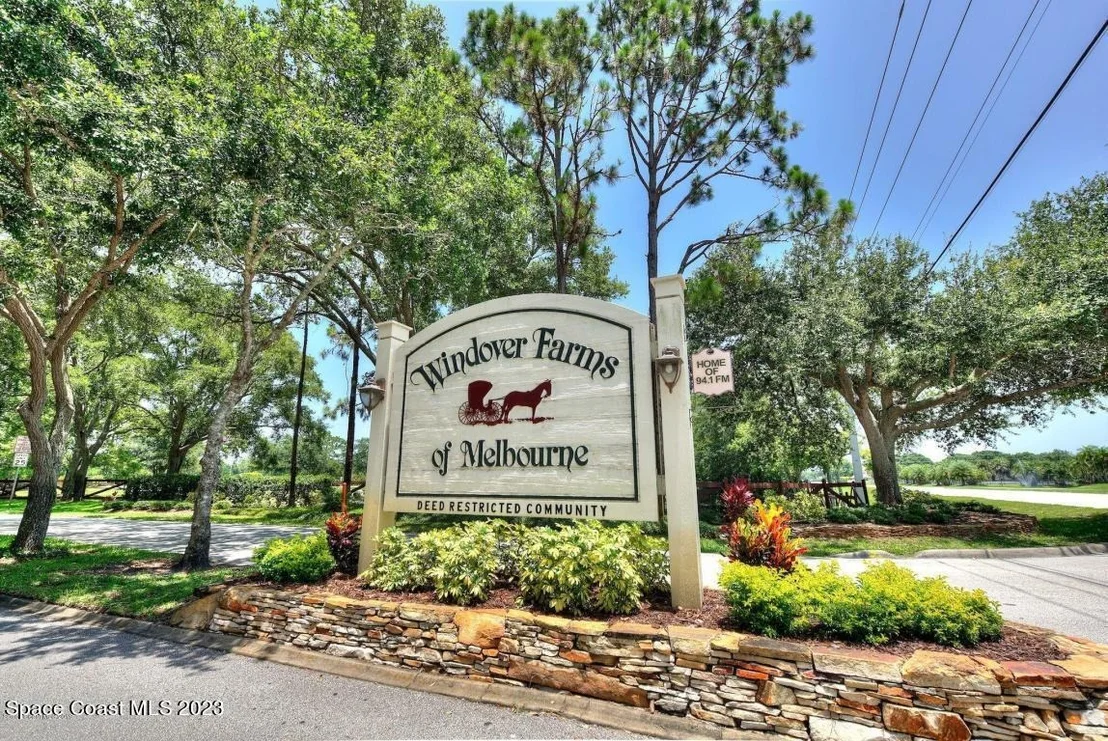 Photo of 4380 Canard Road
