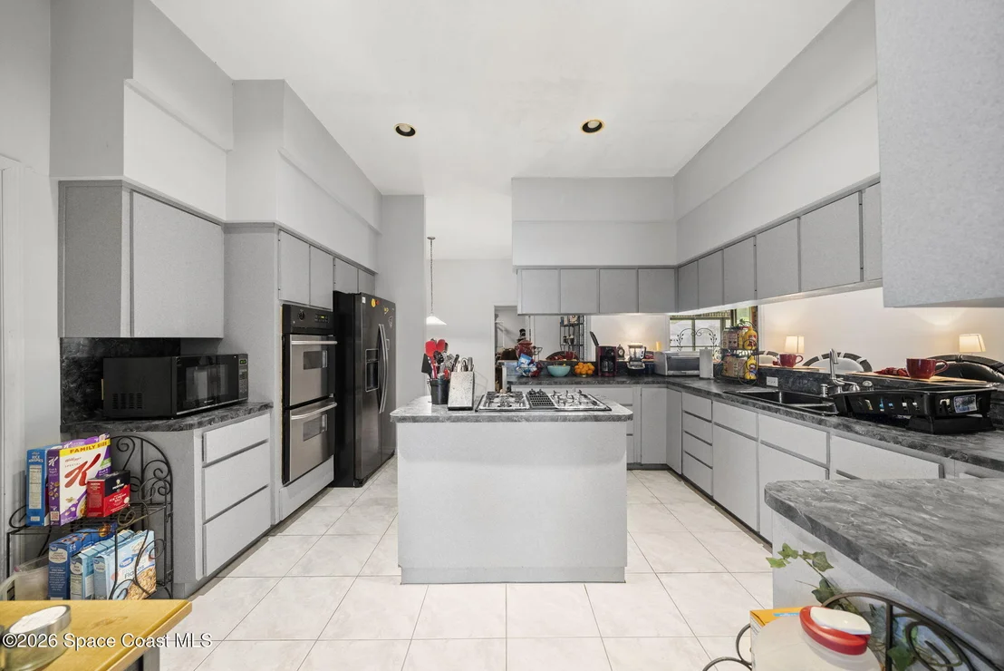 Photo of 2180 Figtree Drive