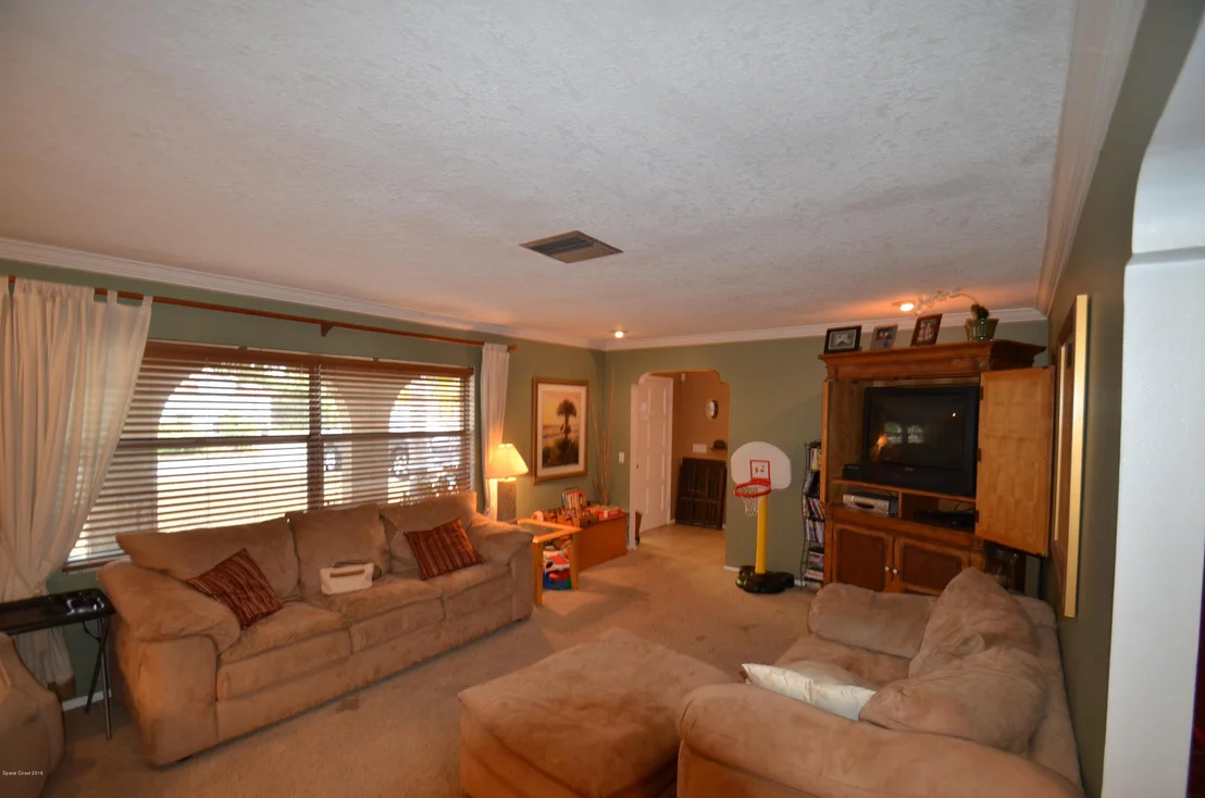 Photo of 440 1st Avenue