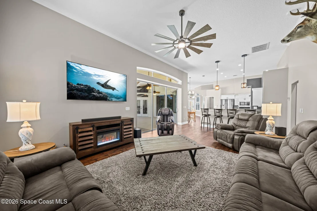 Photo of 842 Thrasher Drive