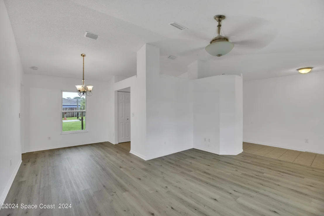 Photo of 4550 Robert Street