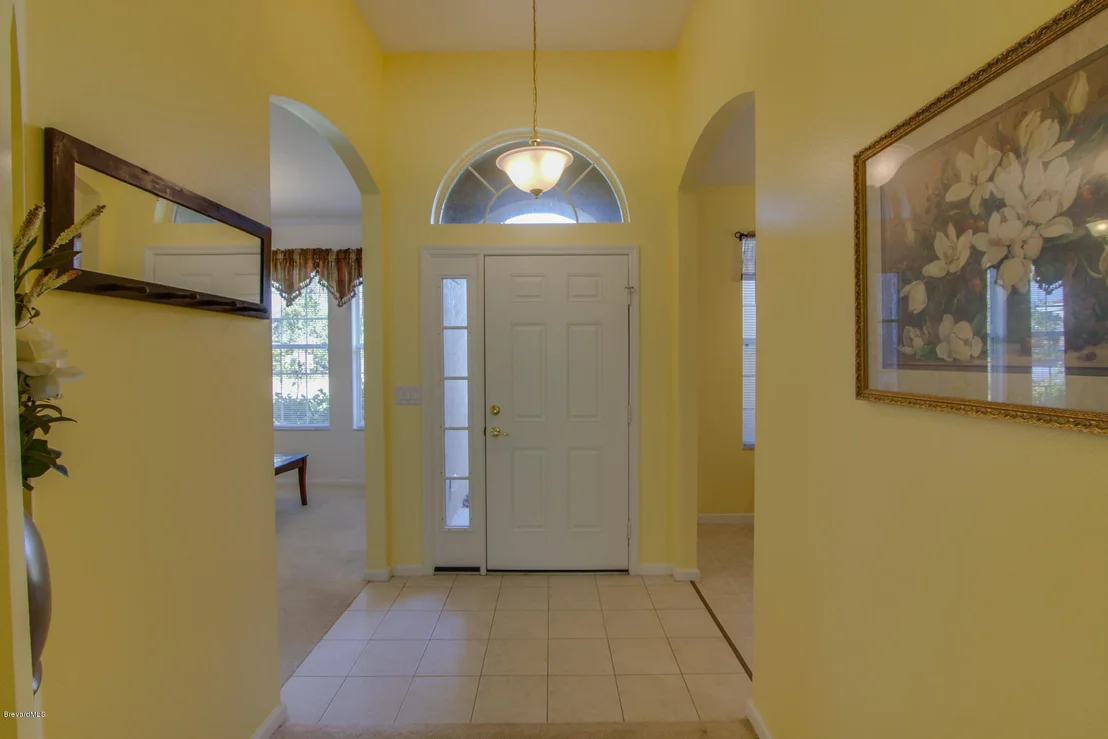 Photo of 228 SE Abernathy Circle