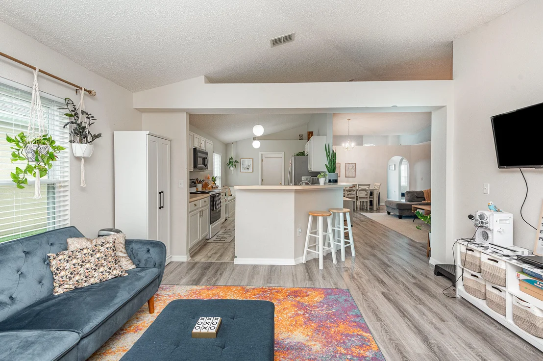 Photo of 1167 White Oak Circle