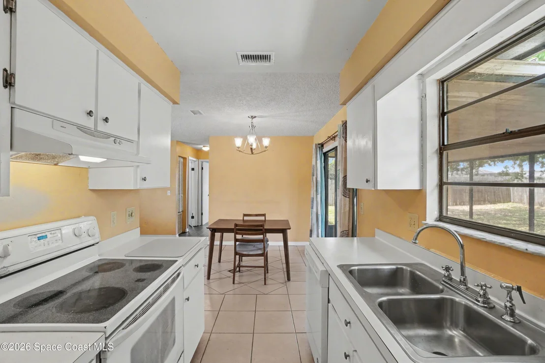 Photo of 3815 Jupiter Boulevard SE