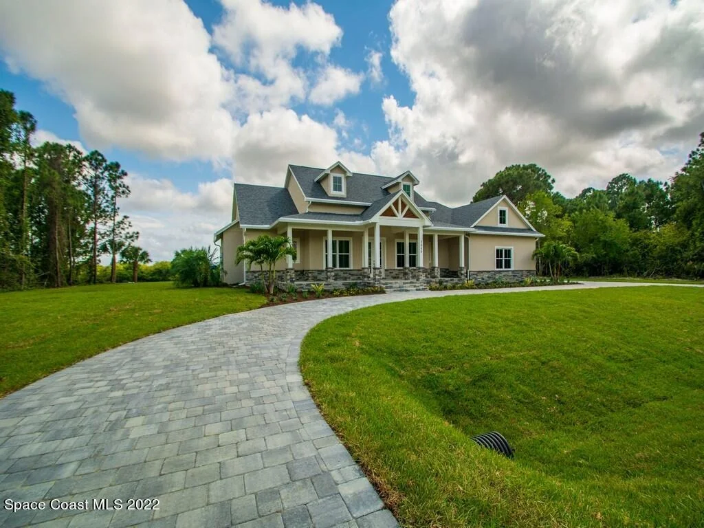 Photo of 7035 Indian River Boulevard