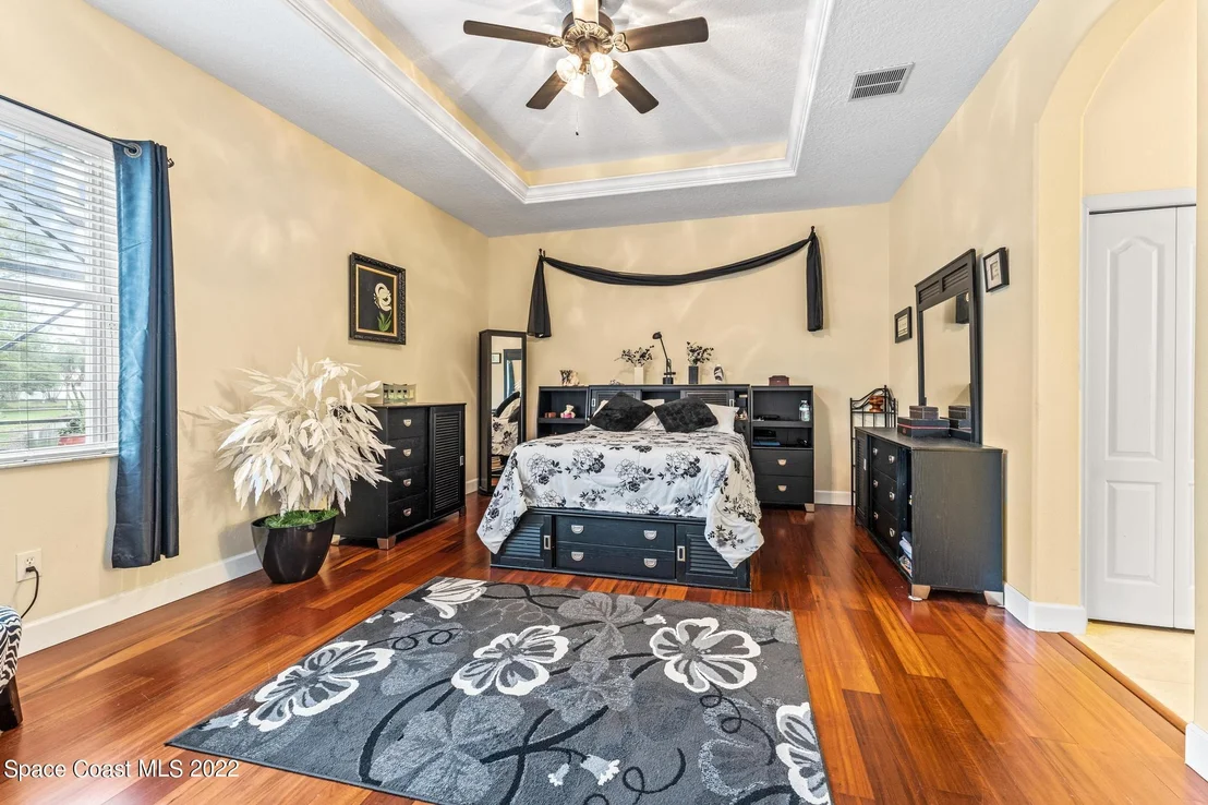 Photo of 1358 Centennial Way