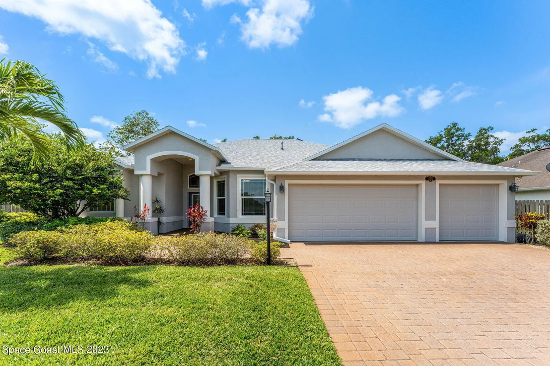 Photo of 2275 Botanica Circle