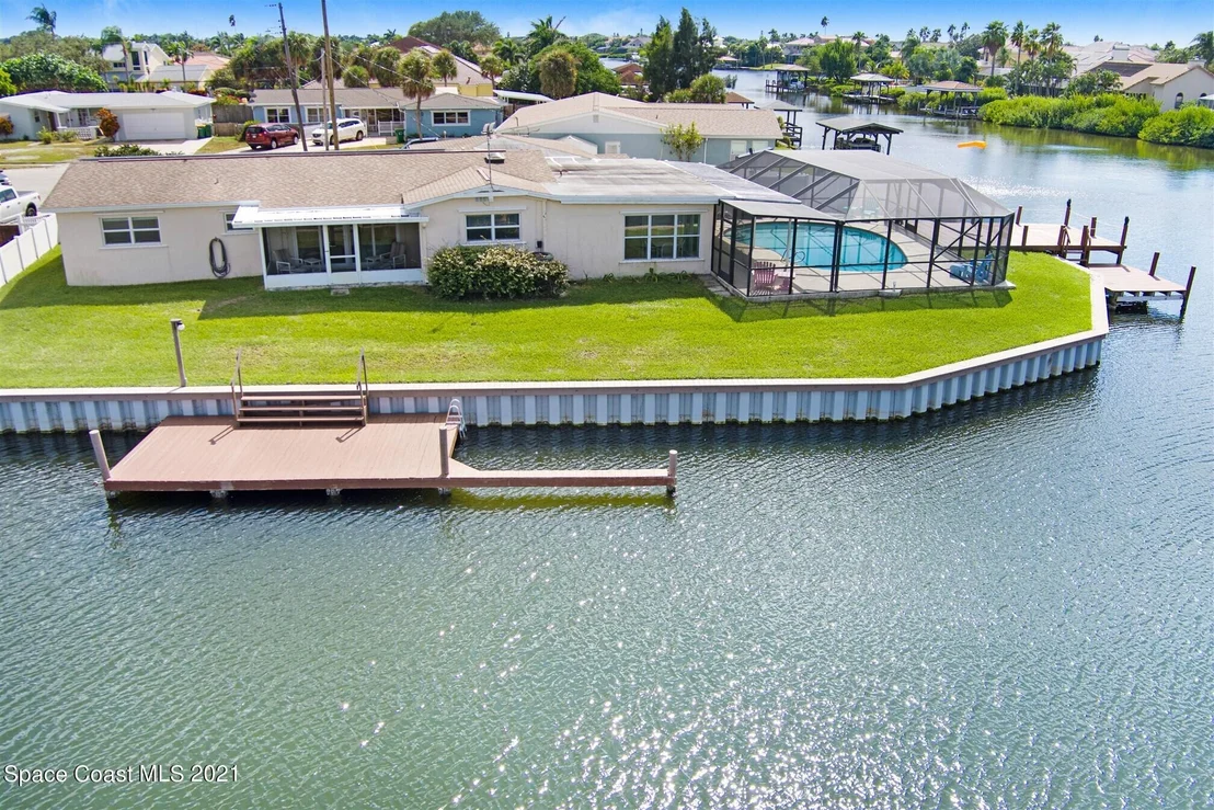 Photo of 489 Penguin Drive