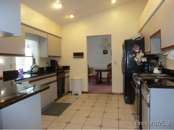 Photo of 2540 Coral Way