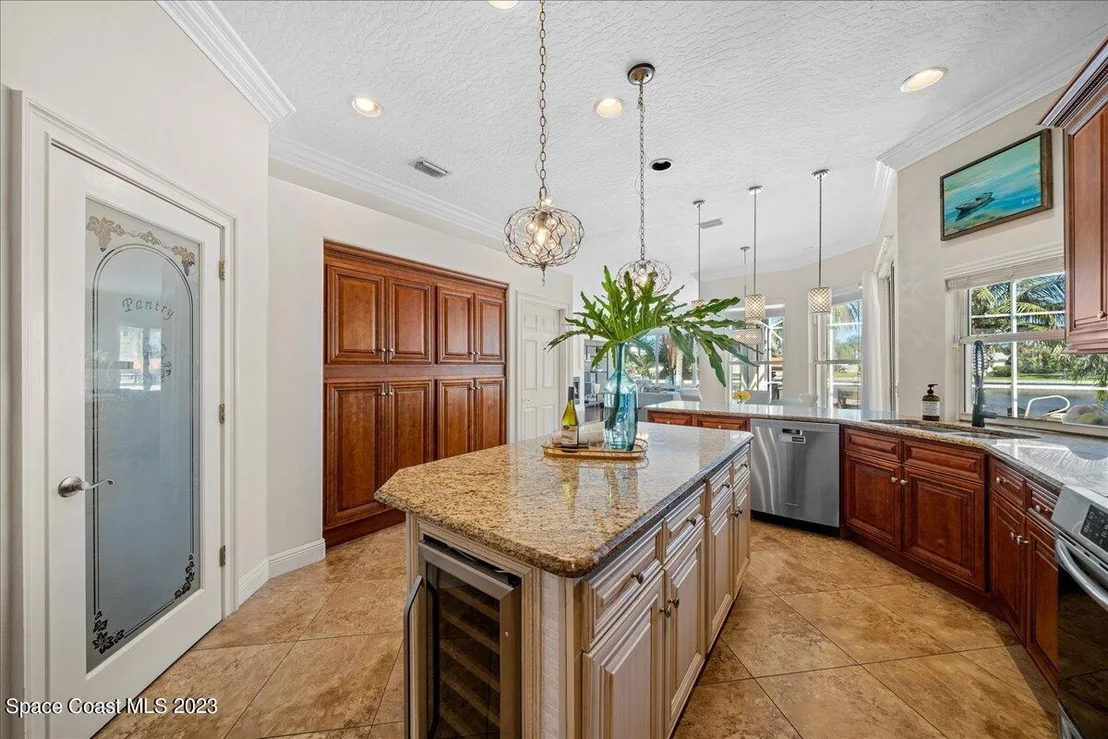 Photo of 208 Lanternback Island Drive