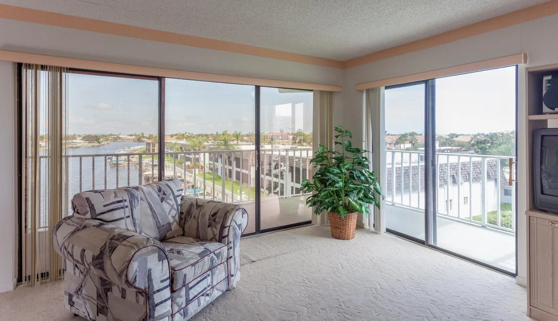 Photo of Unit 2405 at 1750 Commodore Boulevard