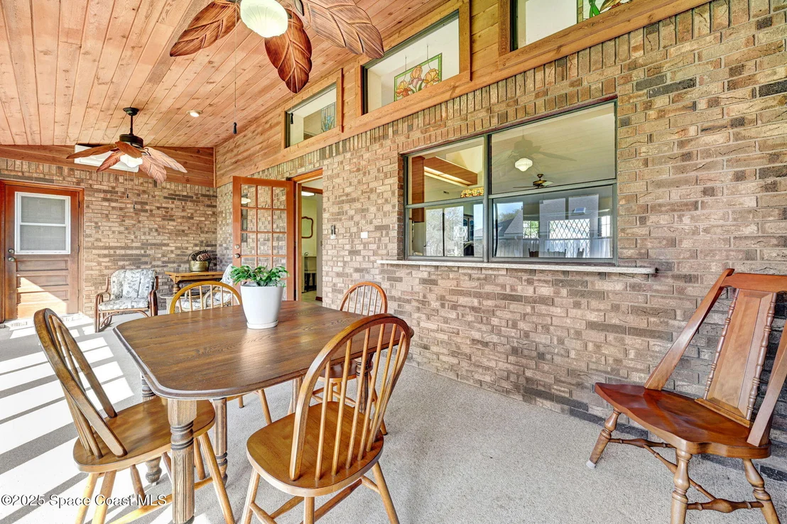 Photo of 2977 Saint Helens Way