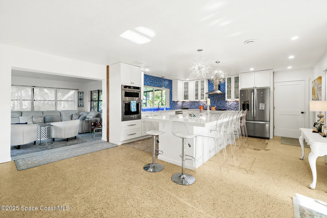 Photo of 300 Pelican Drive