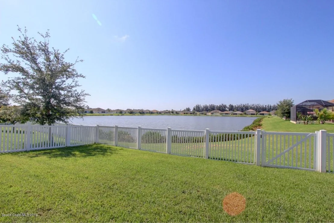 Photo of 1781 Bridgeport Circle