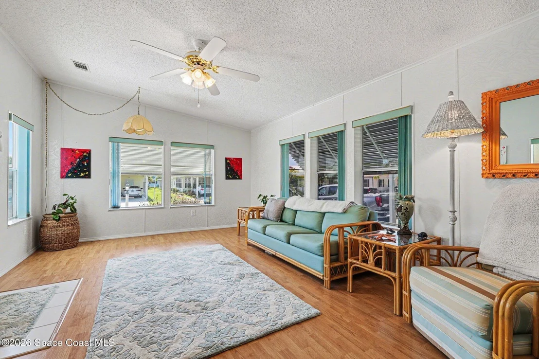 Photo of 210 Kiwi Drive