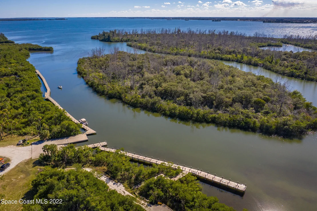 Photo of 180 Whaler Drive